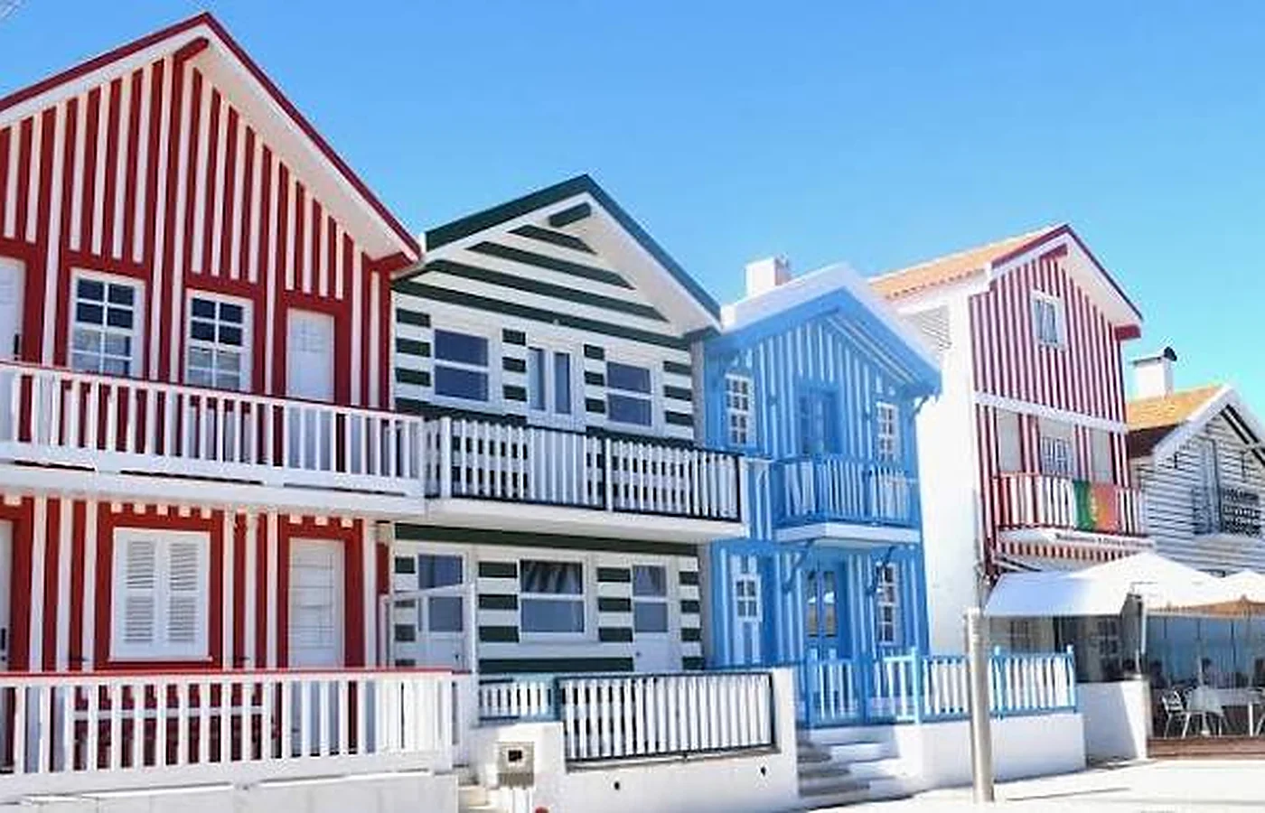 Palheiros coloridos da Costa Nova